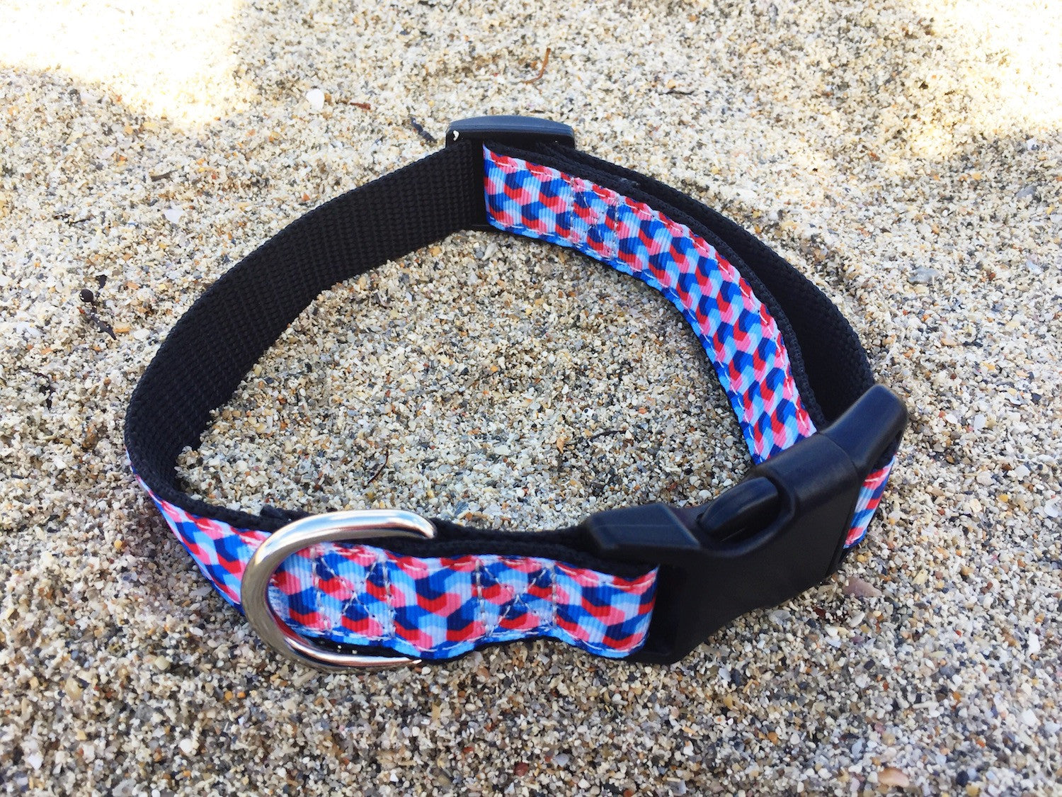 Collars4Change Red and Blue Geometric Dog Collar